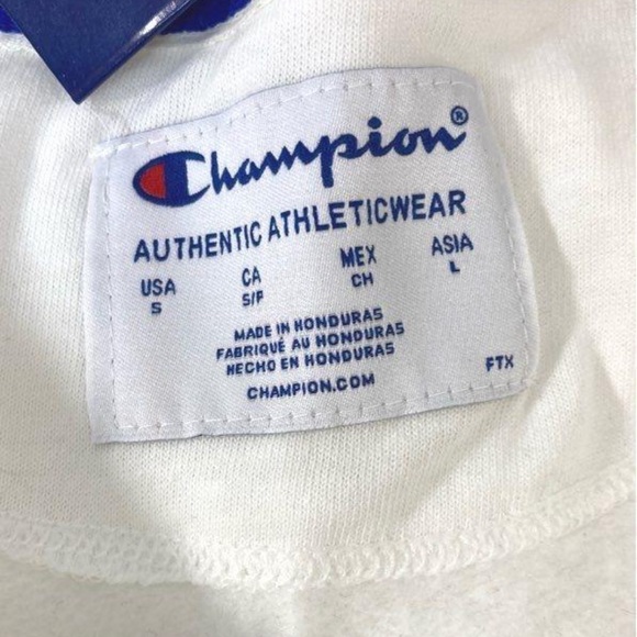 Women’s NWT Champion Crewneck Sweatshirt Size—Small - Picture 3 of 6